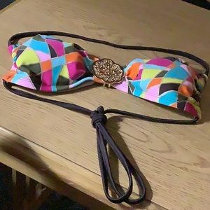 Hot Kiss 💋 bikini top with gold decal in center size Small colorful sexy…top